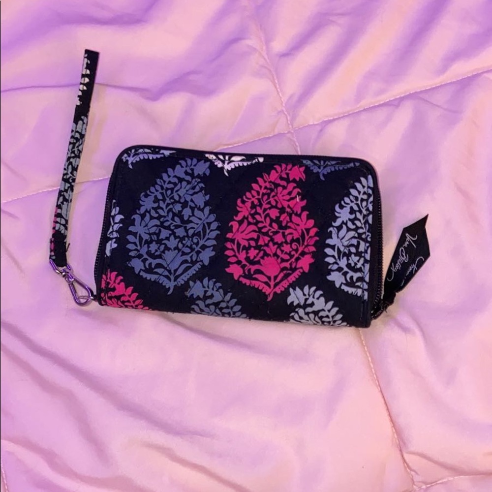 VERA BRADLEY wristlet